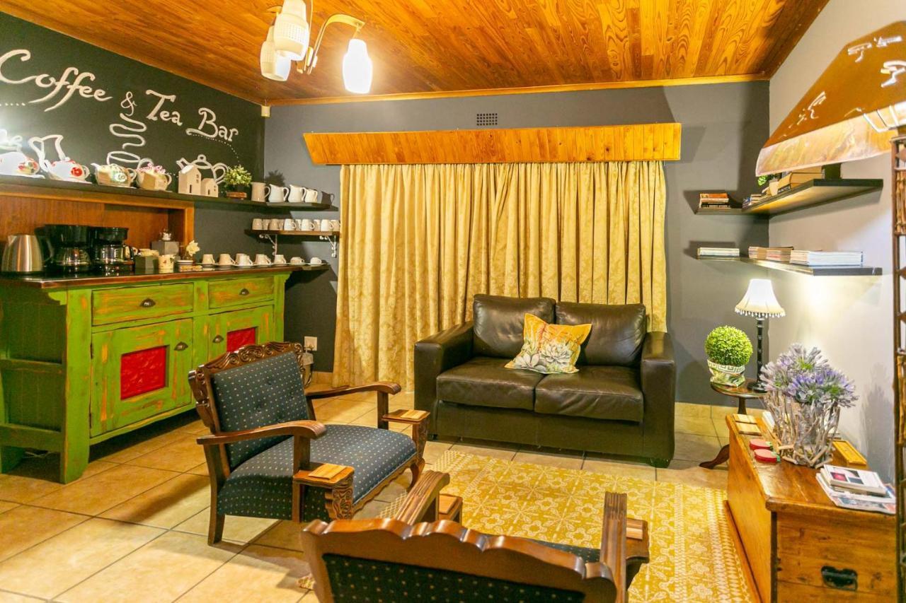 Die Fonteine Country Guesthouse And Glamping Oudtshoorn Bagian luar foto