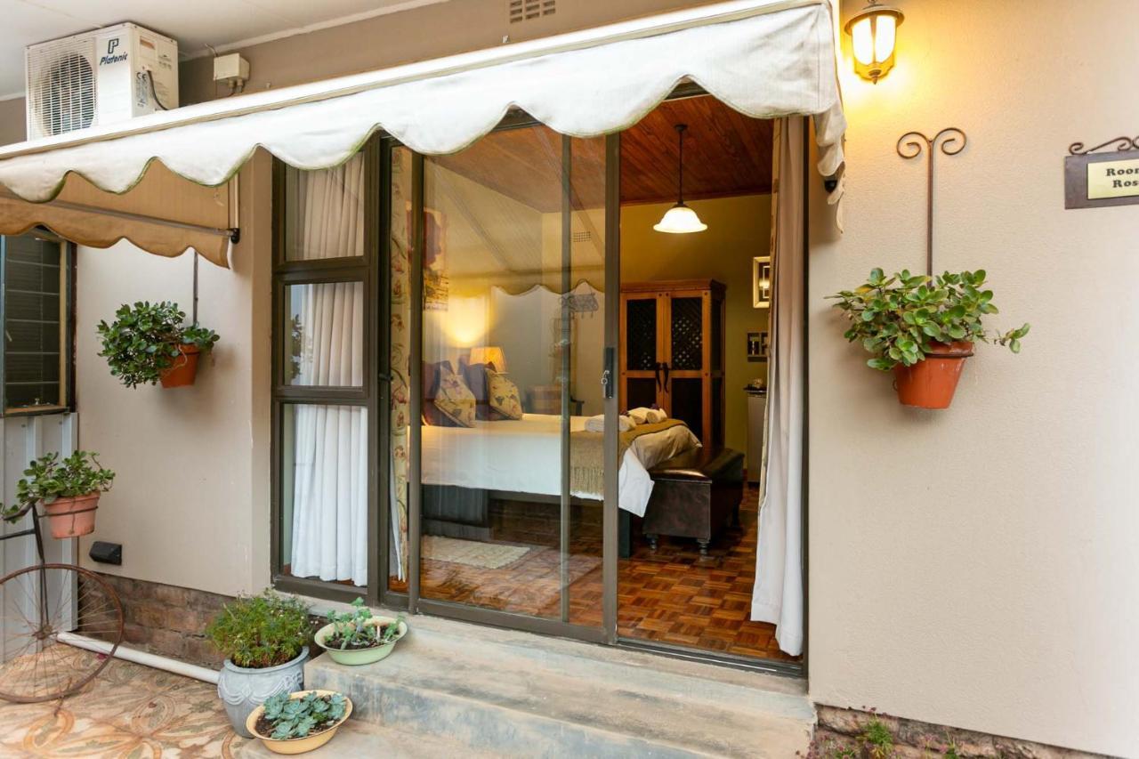 Die Fonteine Country Guesthouse And Glamping Oudtshoorn Bagian luar foto