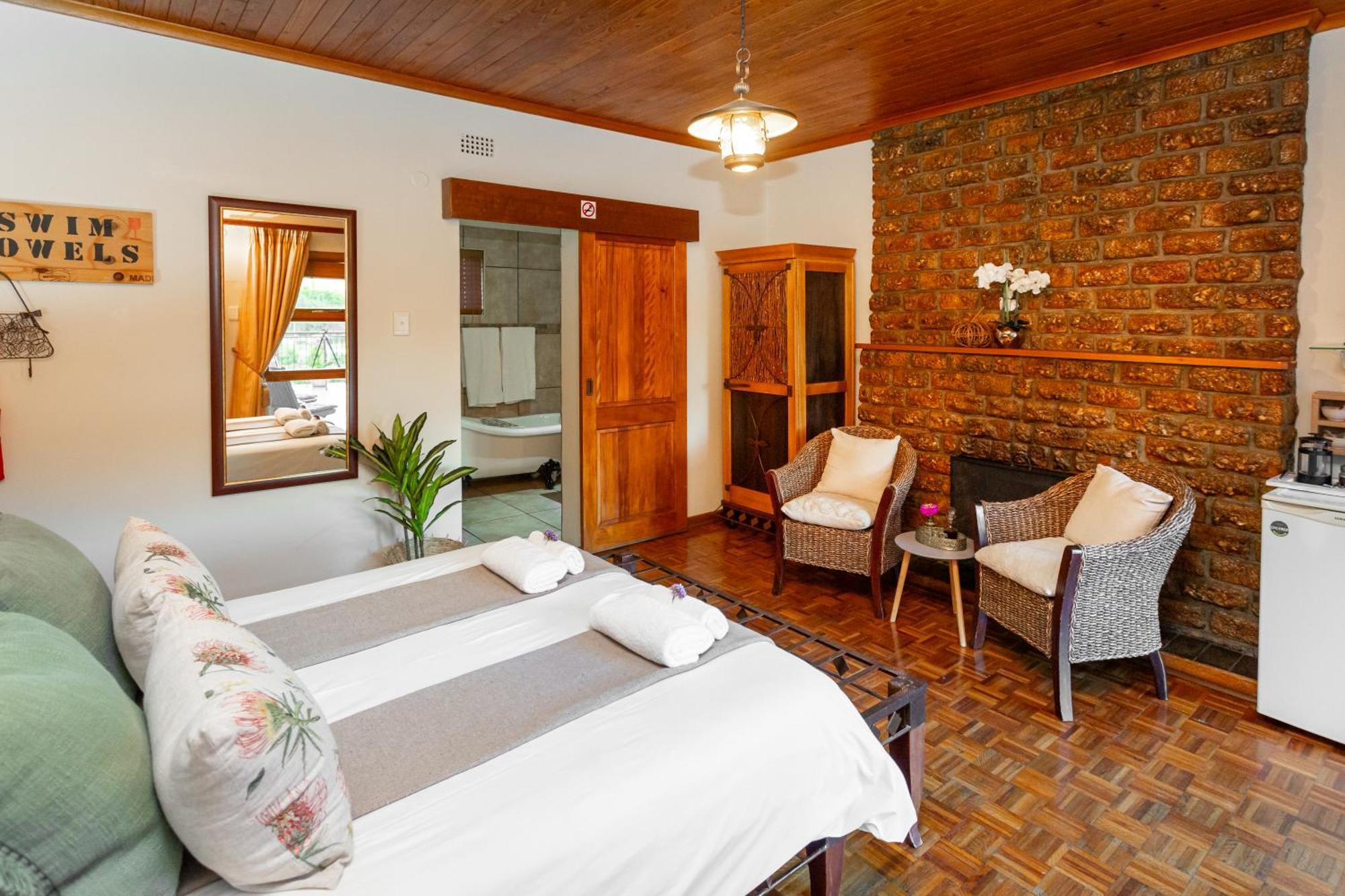 Die Fonteine Country Guesthouse And Glamping Oudtshoorn Bagian luar foto