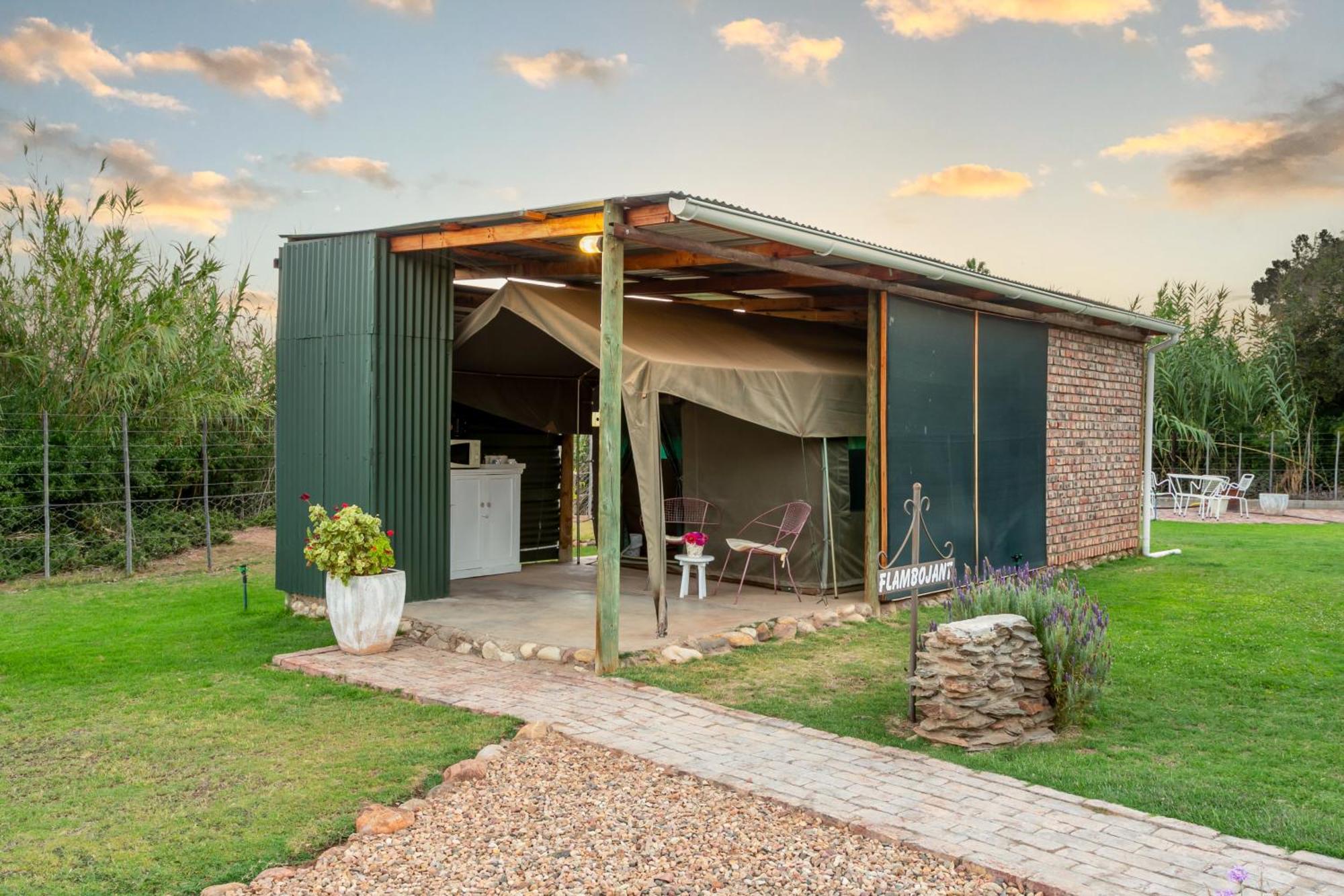 Die Fonteine Country Guesthouse And Glamping Oudtshoorn Bagian luar foto