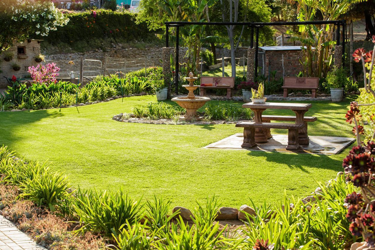 Die Fonteine Country Guesthouse And Glamping Oudtshoorn Bagian luar foto